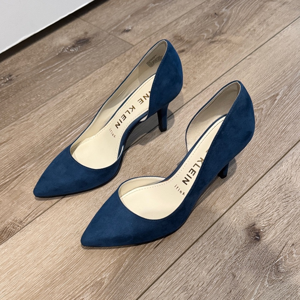 Anne Klein Navy Blue Heels